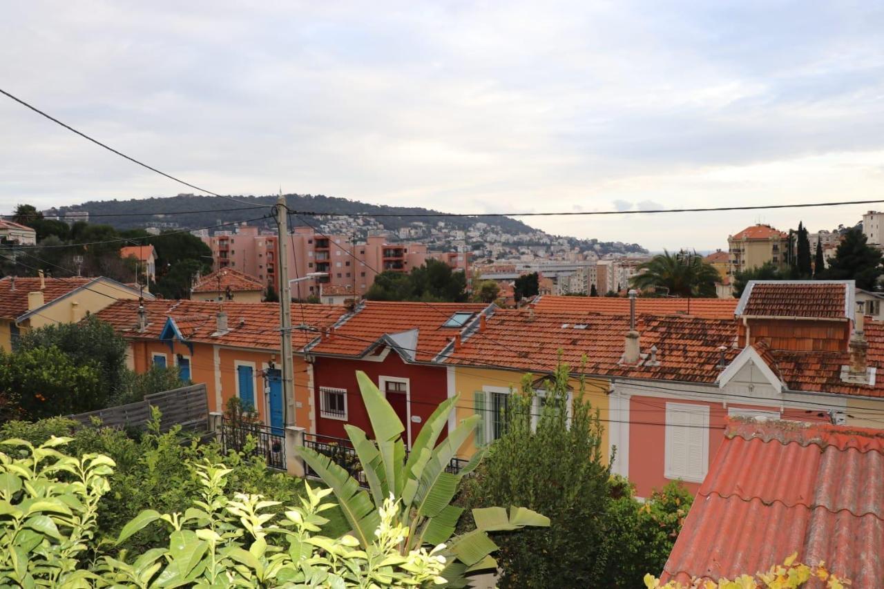Maison Nicoise Au Calme Vue Mer Niza Exterior foto